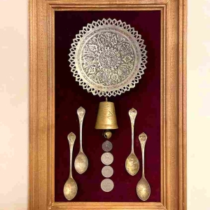 قاب چوبی رها